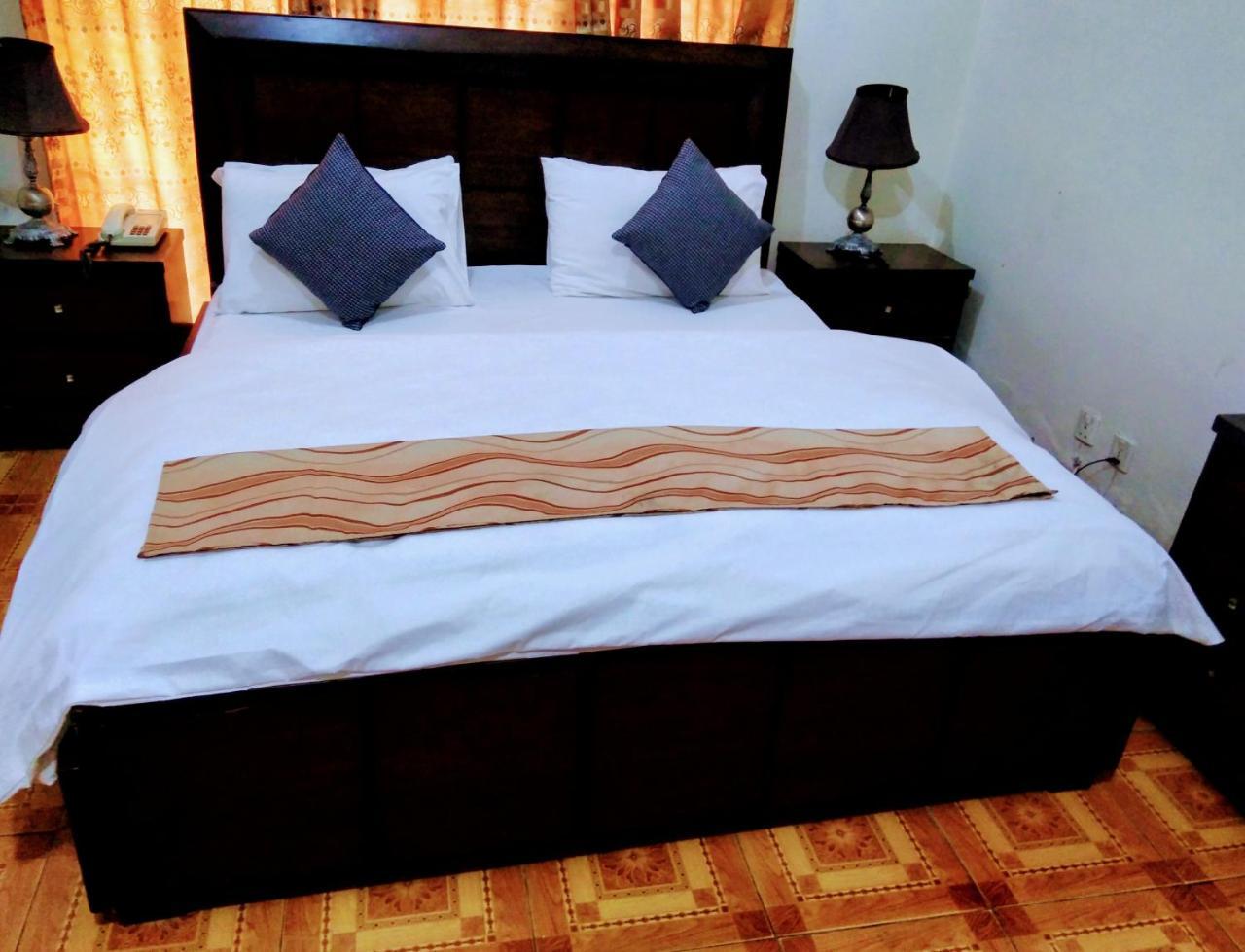 Pyramid International Guest House イスラマバード エクステリア 写真