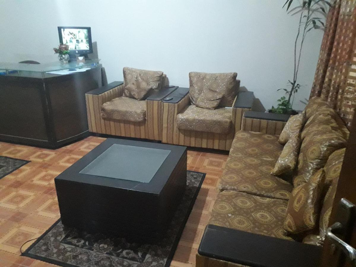 Pyramid International Guest House イスラマバード エクステリア 写真